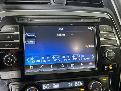 Used 2017 Nissan Maxima 3.5 SV image 21