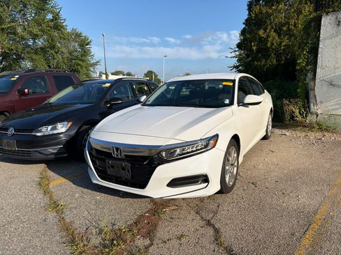 Used 2018 Honda Accord LX image 6