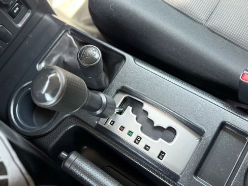 Used 2010 Toyota FJ Cruiser 4WD image 22