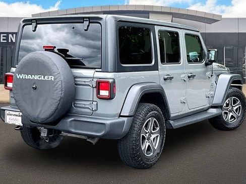 Used 2019 Jeep Wrangler Unlimited Sport S AWD/4WD image 2
