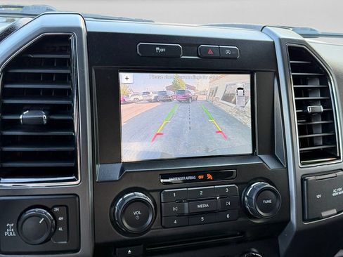 Used 2018 Ford F150 XLT w/ Equipment Group 302A Luxury AWD/4WD image 24