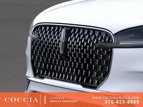 New 2026 Lincoln Aviator AWD image 17