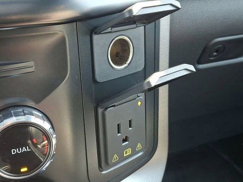 Used 2022 Ford F150 Platinum w/ Equipment Group 701A High image 29