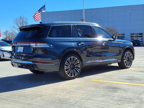 Used 2023 Lincoln Aviator Black Label w/ Class IV Trailer Tow Package image 5