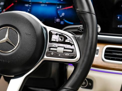 Used 2022 Mercedes-Benz GLE 350 4MATIC w/ AMG Line Exterior image 16