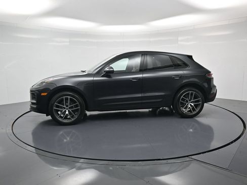 Certified 2026 Porsche Macan AWD/4WD image 2