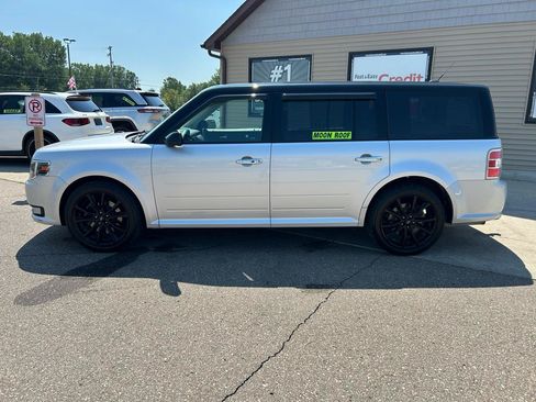Used 2018 Ford Flex SEL w/ Equipment Group 202A AWD/4WD image 8