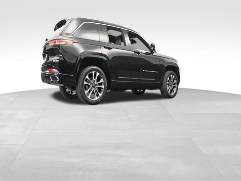 Used 2024 Jeep Grand Cherokee Overland w/ Luxury Tech Group IV image 53