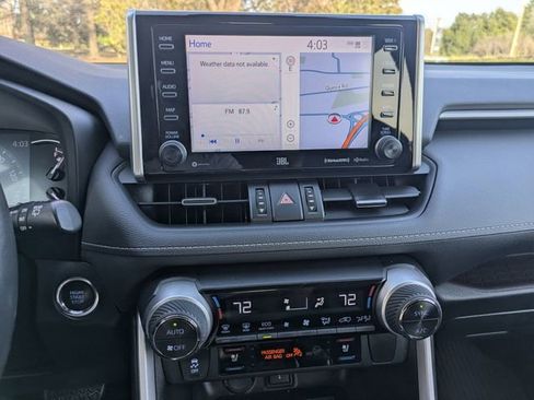 Used 2021 Toyota RAV4 Limited image 18