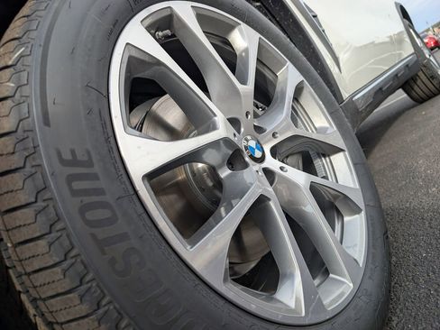 New 2026 BMW X5 xDrive40i w/ Climate Comfort Package image 9