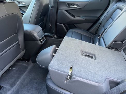 New 2026 Chevrolet Equinox LT w/ Convenience Package II image 17