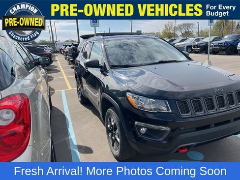 Used 2018 Jeep Compass Trailhawk AWD/4WD image 1