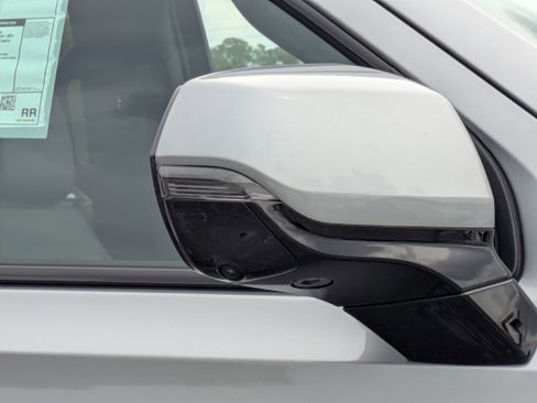 New 2026 Chevrolet Suburban Z71 w/ Z71 Off-Road Package image 11