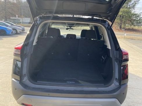 Used 2022 Nissan Rogue SV image 18