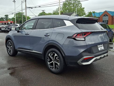 Used 2023 Kia Sportage EX image 4