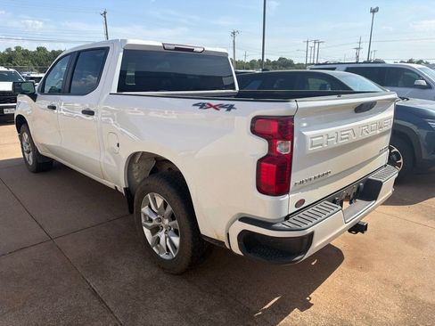Used 2023 Chevrolet Silverado 1500 Custom AWD/4WD image 2