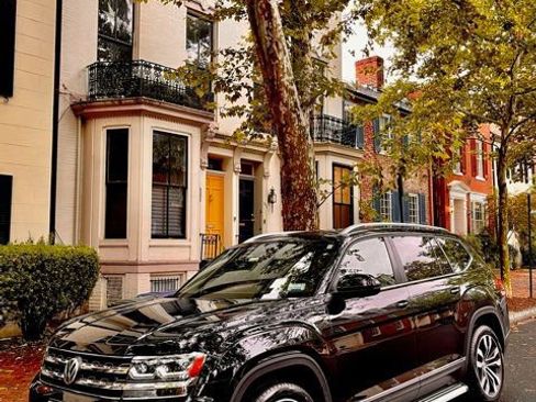 Used 2018 Volkswagen Atlas SEL image 1