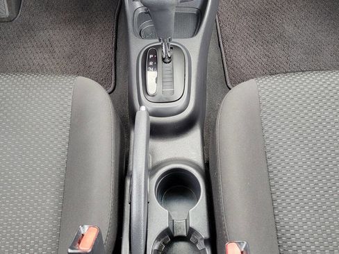 Used 2011 Hyundai Accent GS image 29