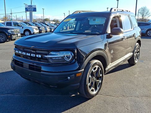 Used 2024 Ford Bronco Sport Outer Banks w/ Tech Package image 3