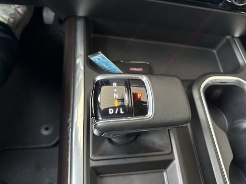 Certified 2023 GMC Sierra 1500 SLT w/ SLT Convenience Package image 16