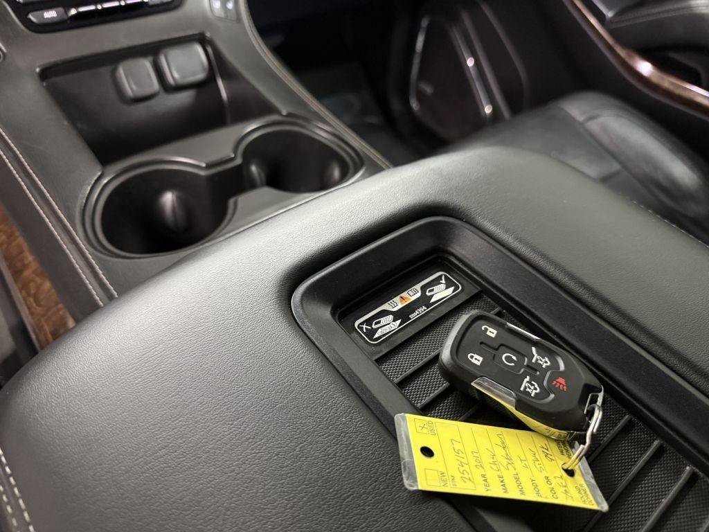 Used 2017 Chevrolet Suburban LT w/ LT Signature Package AWD/4WD image 25