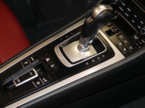 Used 2018 Porsche 718 Boxster RWD image 57