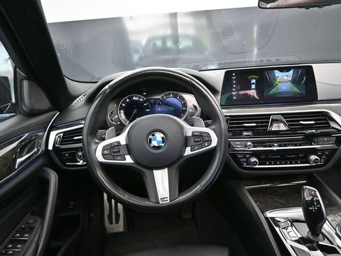 Used 2018 BMW 540i w/ M Sport Package RWD image 29