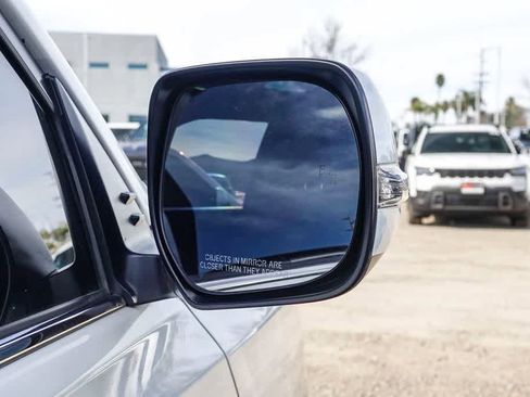 Used 2021 Lexus GX 460 Premium w/ Premium Package image 9