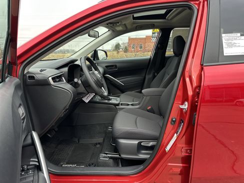 New 2026 Toyota Corolla Cross LE w/ Moonroof Package image 11