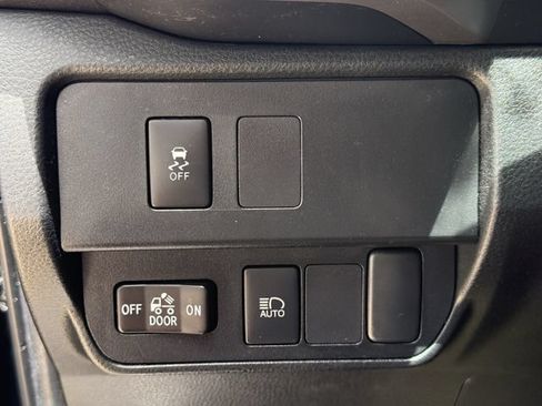 Used 2023 Toyota Tacoma SR5 w/ SR5 Appearance Package RWD image 22