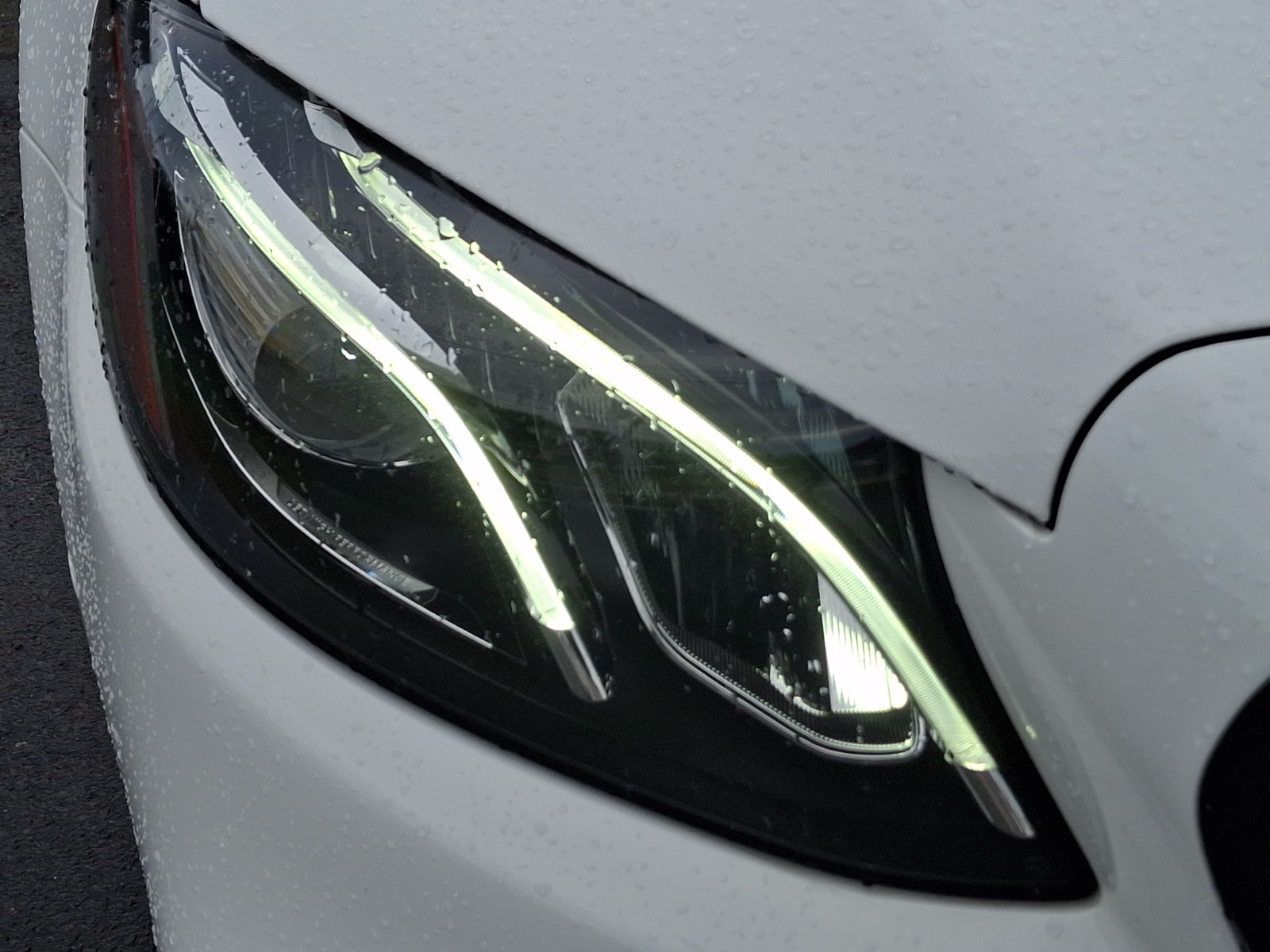 Used 2020 Mercedes-Benz E 350 4MATIC Sedan image 9