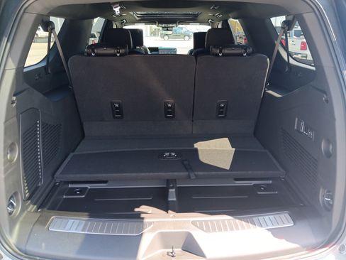 New 2026 GMC Yukon XL Denali w/ Denali Reserve Package image 19