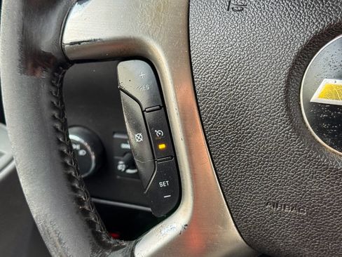 Used 2018 Chevrolet Express 2500 w/ Driver Convenience Package image 29