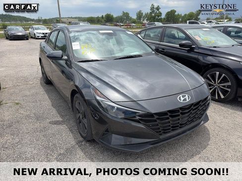 Used 2022 Hyundai Elantra SEL FWD image 1