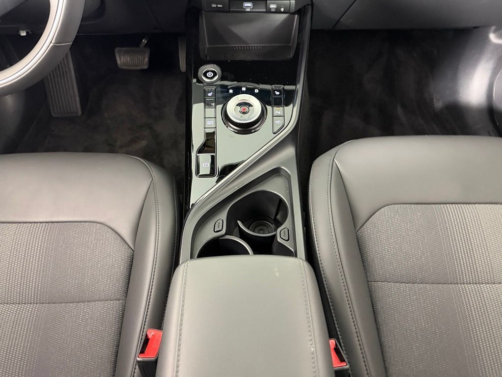 Used 2025 Kia Niro Wind FWD image 17