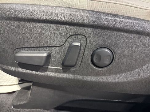 Used 2023 Kia Telluride S w/ S Sunroof Package AWD/4WD image 11