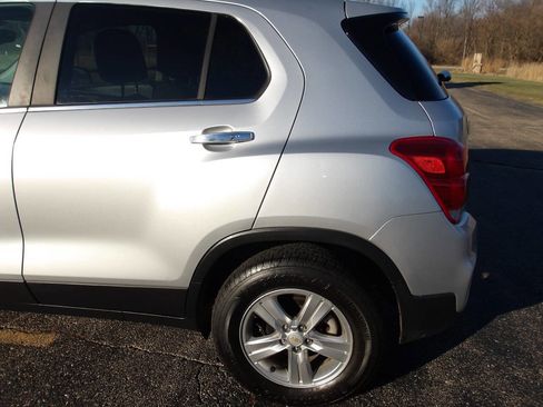 Used 2018 Chevrolet Trax LT w/ LT Convenience Package image 33