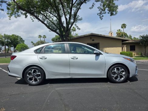 Used 2021 Kia Forte LXS image 3