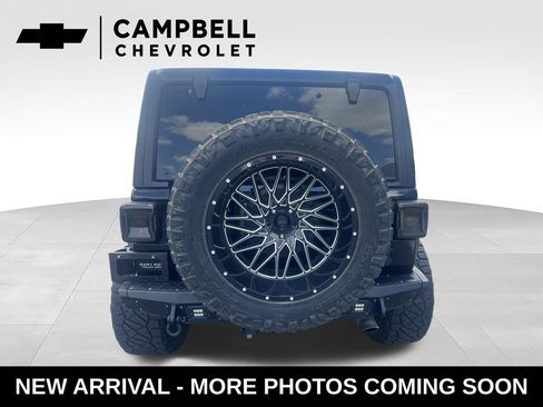 Used 2020 Jeep Wrangler Unlimited Sahara AWD/4WD image 4