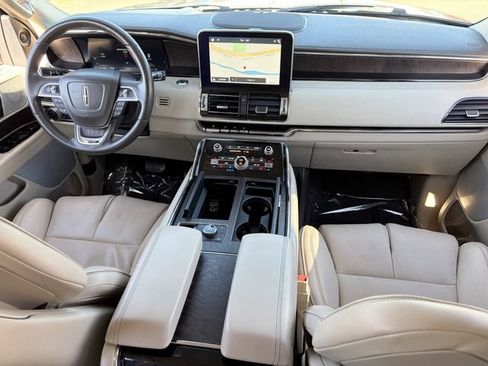 Used 2018 Lincoln Navigator Reserve w/ Technology Package AWD/4WD image 22