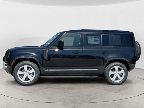 New 2025 Land Rover Defender 110 S image 2