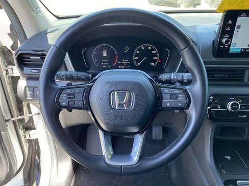 Certified 2025 Honda Pilot Touring image 26