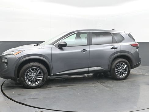 Certified 2025 Nissan Rogue S image 4