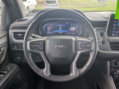 Used 2023 Chevrolet Suburban Z71 w/ Luxury Package image 12