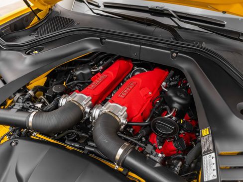 Certified 2017 Ferrari California T image 22