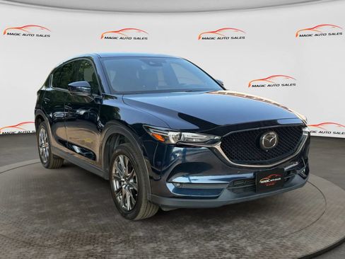 Used 2019 MAZDA CX-5 Signature AWD/4WD image 5