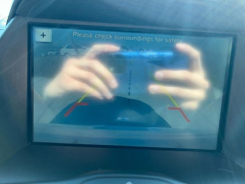 Used 2016 Ford Escape SE w/ SE Leather Comfort Package image 25