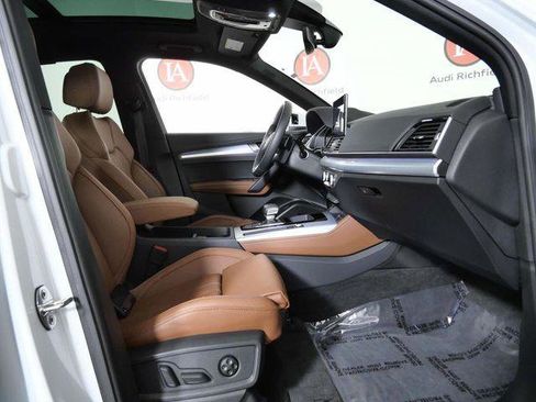 Used 2025 Audi Q5 2.0T Premium Plus w/ Premium Plus Package image 11