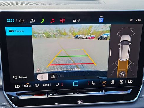 New 2026 Volkswagen Tiguan SE R-Line AWD/4WD image 9