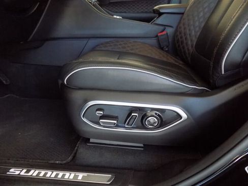 Used 2025 Jeep Grand Cherokee L Summit w/ Obsidian Package AWD/4WD image 24